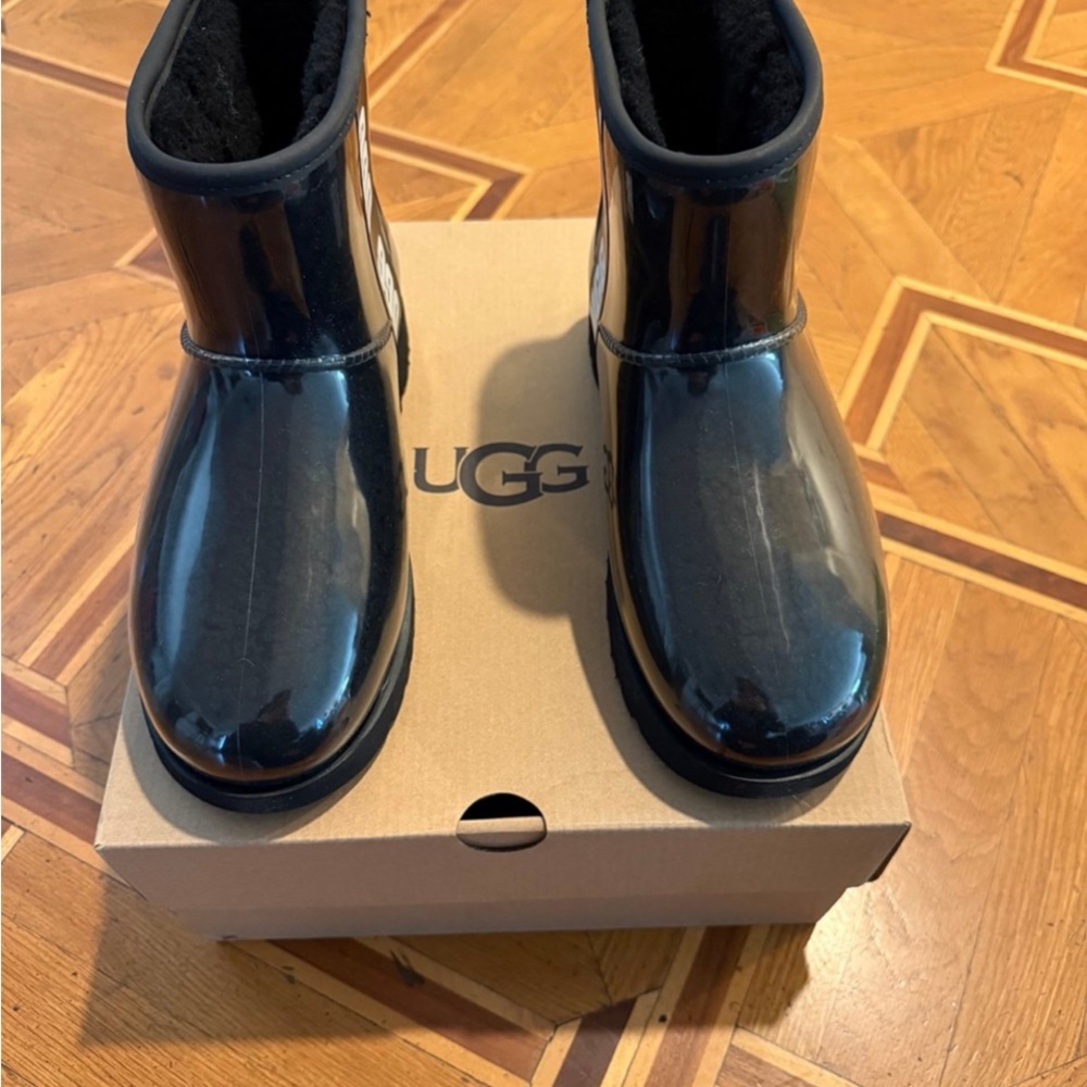 Brand new in box UGG classic clear mini boots